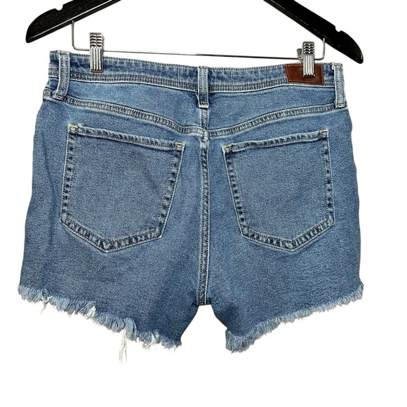 Hollister Distressed Denim Shorts Size 31 - Picture 7 of 8